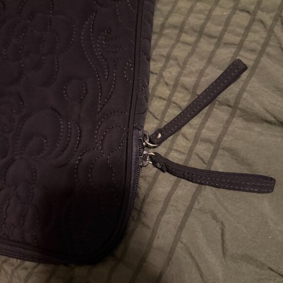 Vera Bradley Quilted Padded Laptop Sleeve Floral - NWOT - 17x12 inch - Picture 3 of 5